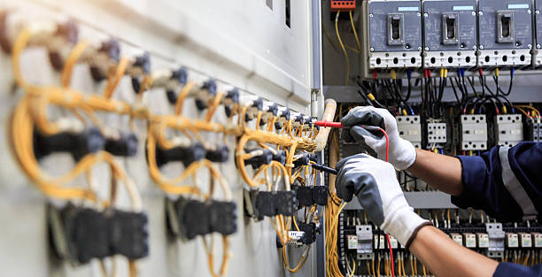 Professional Electrician technician working in Marlin, TX